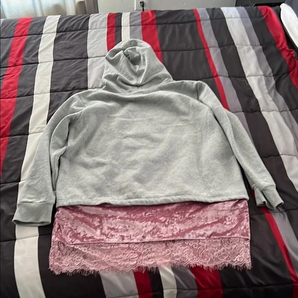 Gray Long Sweater with Velvety & Lace Flair - Picture 2 of 3